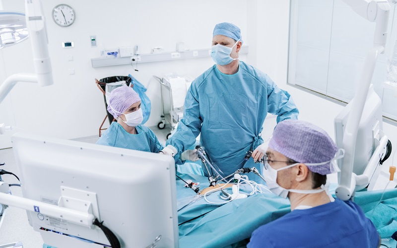Cómo se realiza la cirugía bariátrica y sus resultados